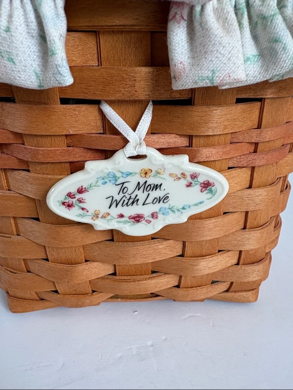 Longaberger 2001 Mother’s Day Vintage Blossoms Basket w plastic and floral liner